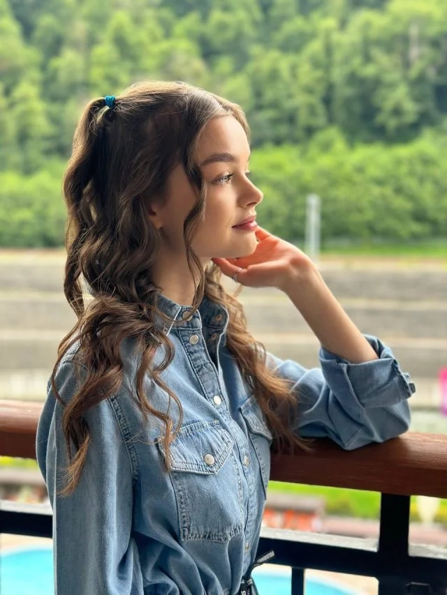 Марк Горобец и Александрина Олексюк: 49-летний режиссёр сделал предложение 18-ле
