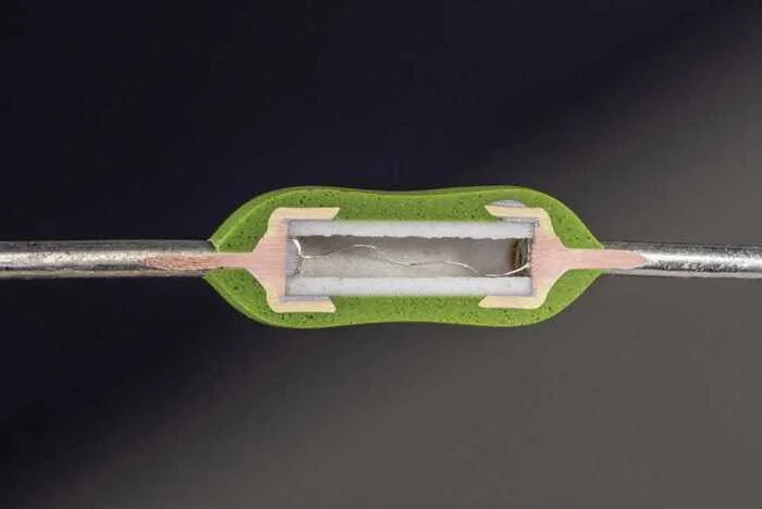 Что внутри свинцового предохранителя?