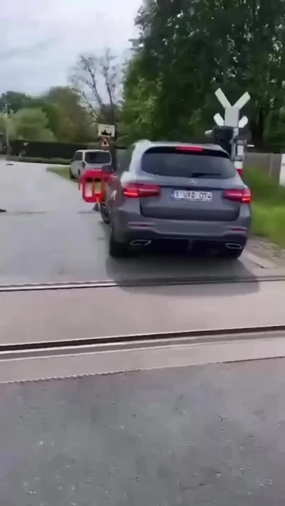 Старая тупая