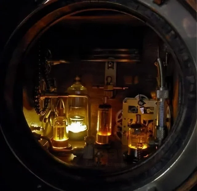 Как выглядит рабочее место фаната стимпанка с кастомным ПК