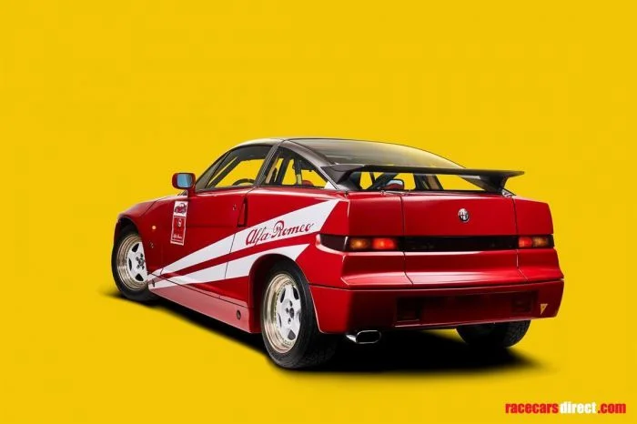 Уникальную Alfa Romeo SZ Trofeo выставили на продажу за 185 тысяч евро