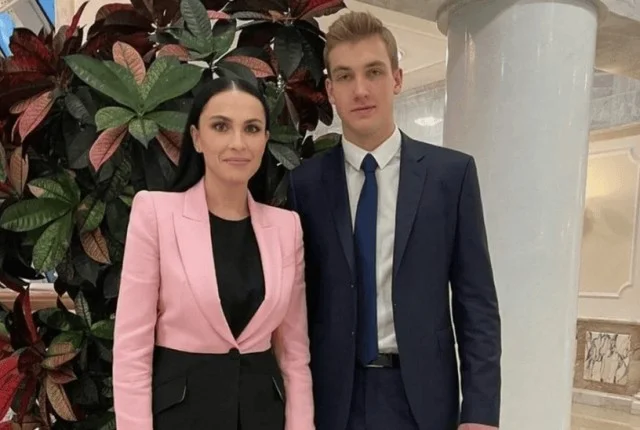 20-летний наследник Лукашенко в Москве: женщины не могут устоять