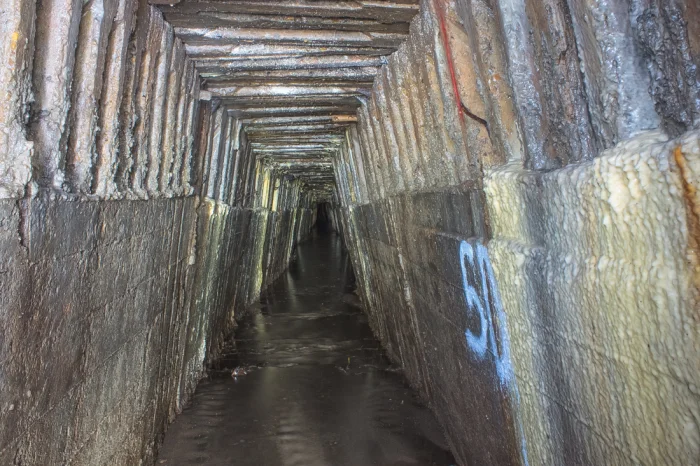 Как в старых дренажных штольнях появляются «жемчужины»?