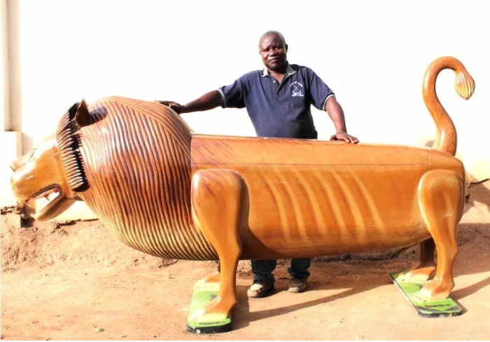 Фантастические гробы из Ганы: мастер, который делает похороны яркими