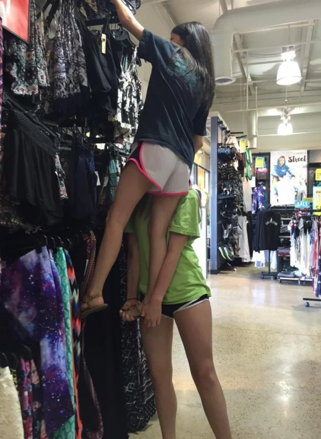 Жизнь с высоты 150 см: 15 ситуаций, знакомых каждому низкорослому