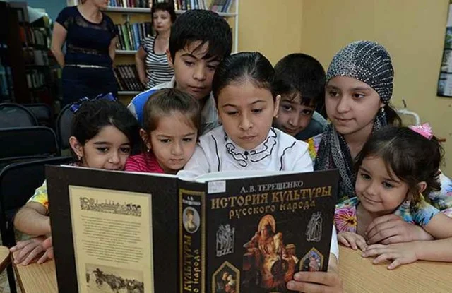 Как мигранты используют детские дома в личных целях