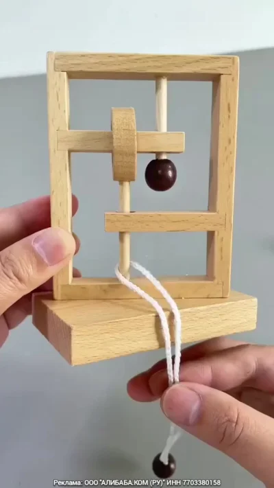 Занимательная головоломка из дерева