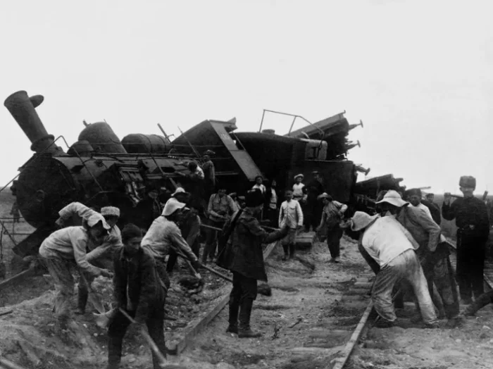 Откуда у СССР взялись средства на индустриализацию после революции и при санкциях?