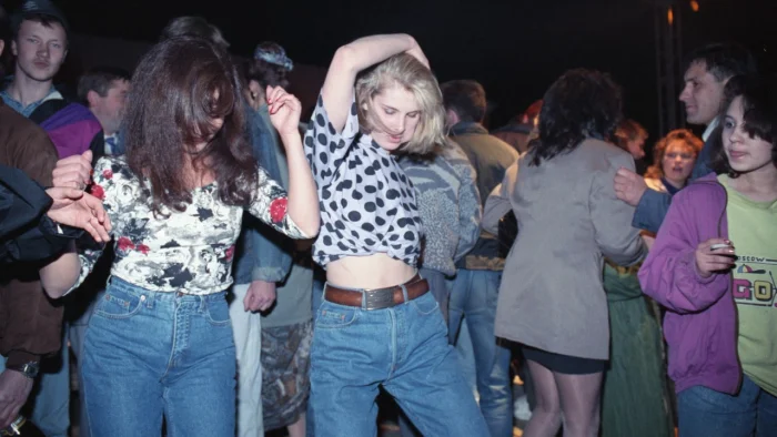 Редкие и атмосферные кадры из 90-х