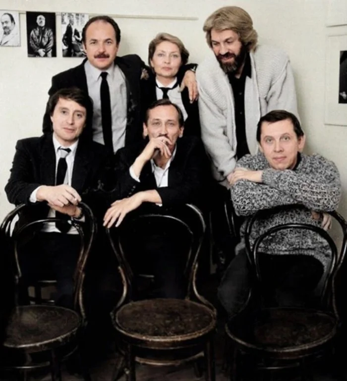 Редкие кадры знаменитостей, которых вы ещё не видели