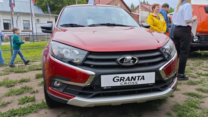Lada Granta Active Cross засветилась на публике