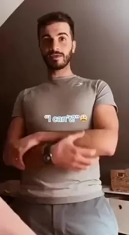 Когда итальянец решил говорить без жестов