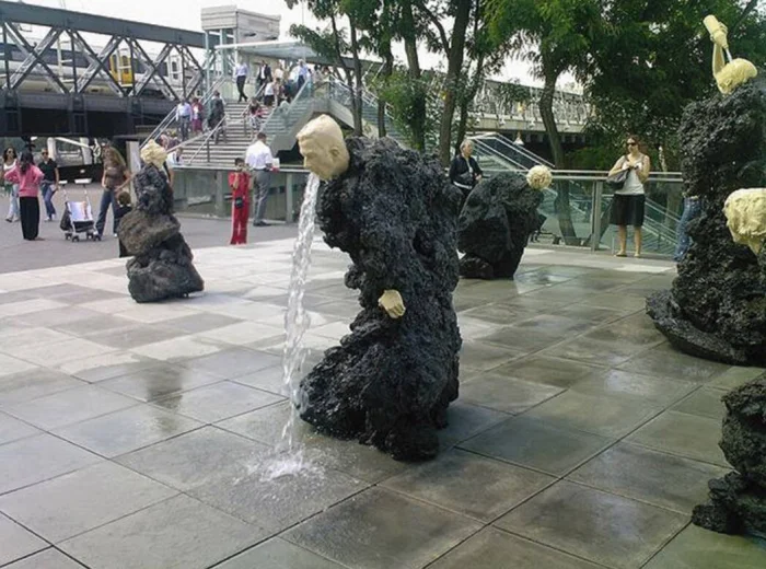 19 самых странных и безумных скульптур со всего света