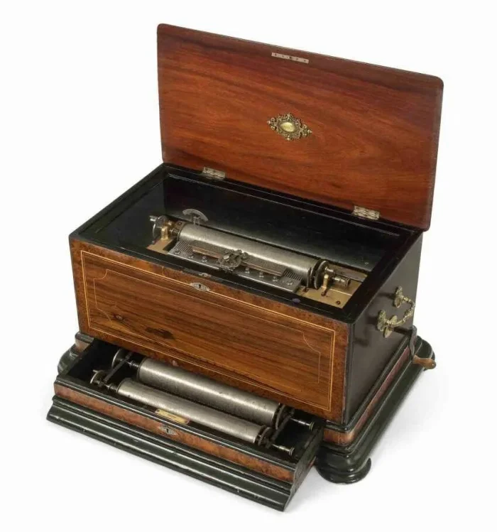 Музыкальная шкатулка