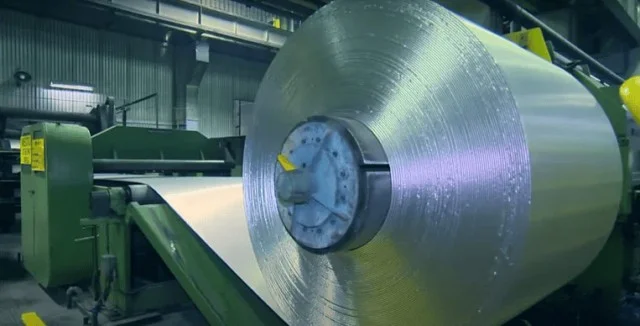 Блестящей или матовой стороной? Как правильно использовать фольгу