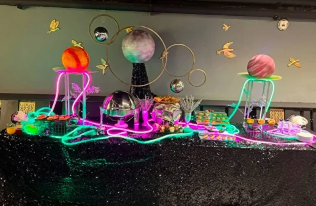 Студентов вынуждают накрывать фуршеты на защите диплома