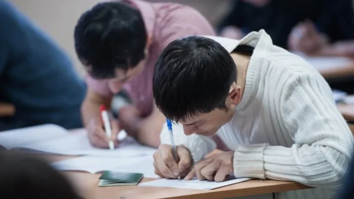 Госдума предложила отменить бесплатное образование для детей мигрантов