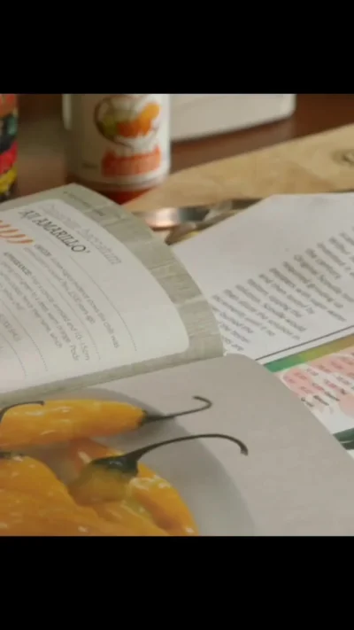 Джереми Кларксон пробует перец