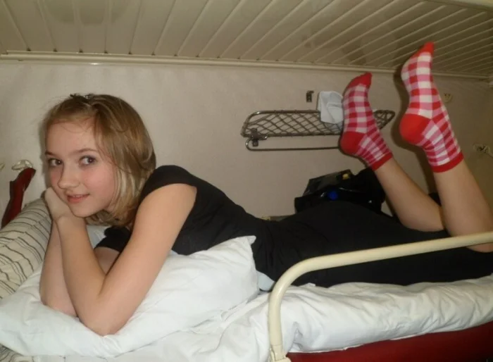 Красота в пути: девушки из плацкартного вагона #2