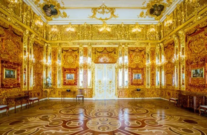 Янтарная комната: история создания и исчезновения великого шедевра