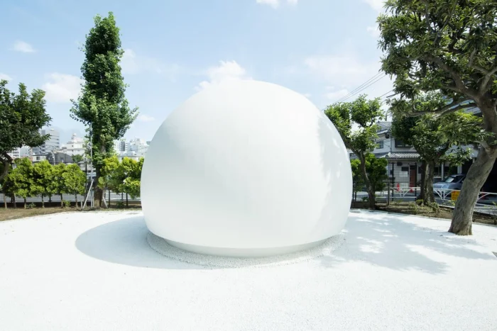 10 туалетов Токио, больше похожих на современные арт-объекты