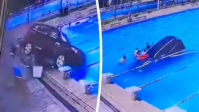 В Китае девушка-водитель во время жары решила поближе подъехать к бассейну