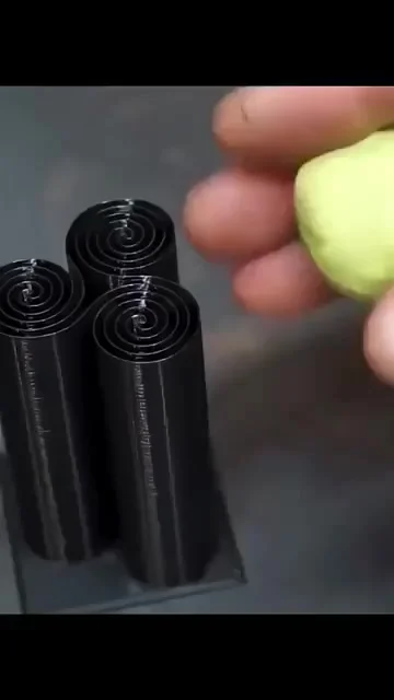 Нож из дамасской стали