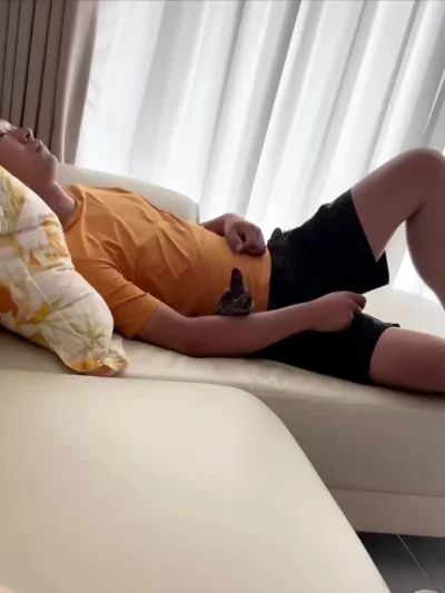 Устраиваемся поудобнее и споть