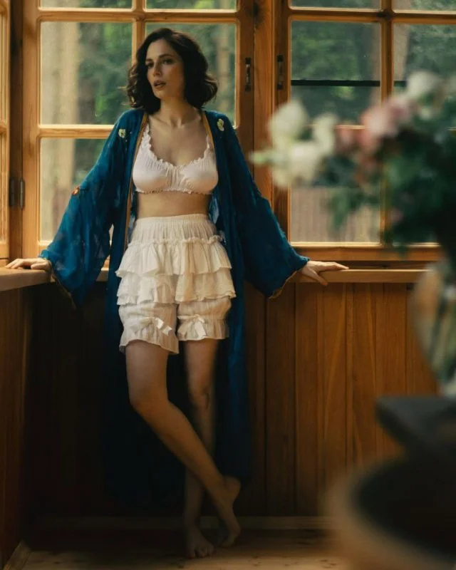 Юлия Снигирь в утончённой фотосессии