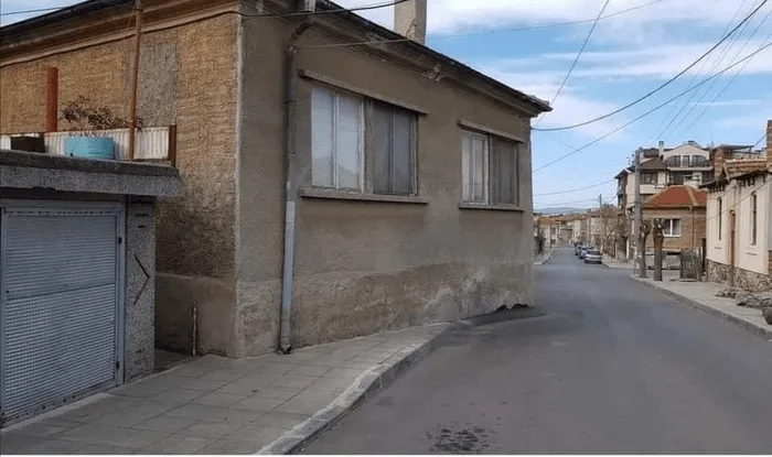 Неудобный город: 16 примеров провального благоустройства