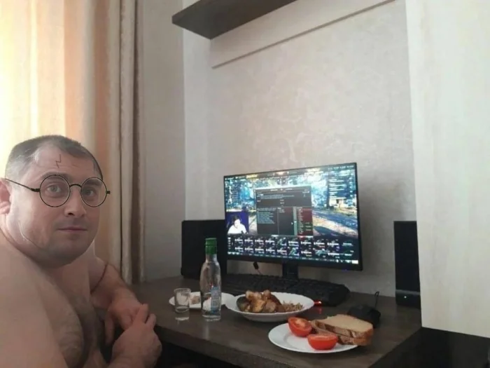 Юбилейная доза смеха — подборка мемов по Гарри Поттеру