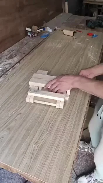 Складной табурет