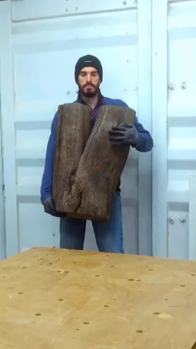 Чудное украшение из дерева