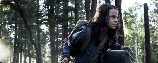 Дафни Кин, исполнившая роль Лоры в «Логане», выросла и восхищает красотой