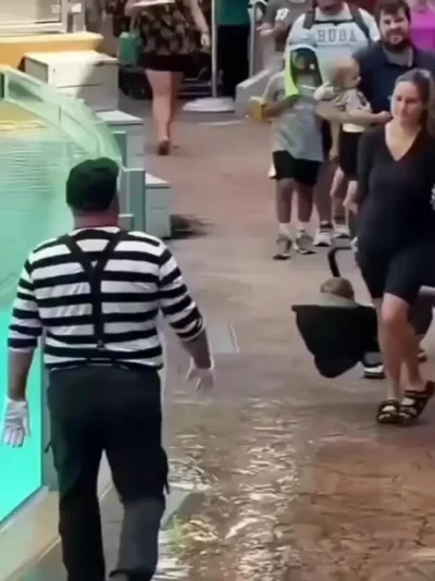 Жена говорит что когда я пьяный, то кривляюсь и всех раздражаю. Я после одной рюмки: