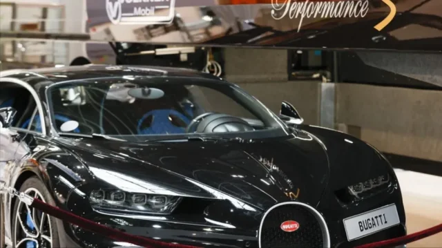 Ультрадорогой дом на колёсах и спорткар Bugatti — по акции от Volkner Mobil