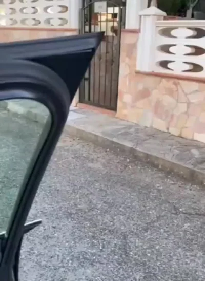 Осторожно, во дворе злая собака!