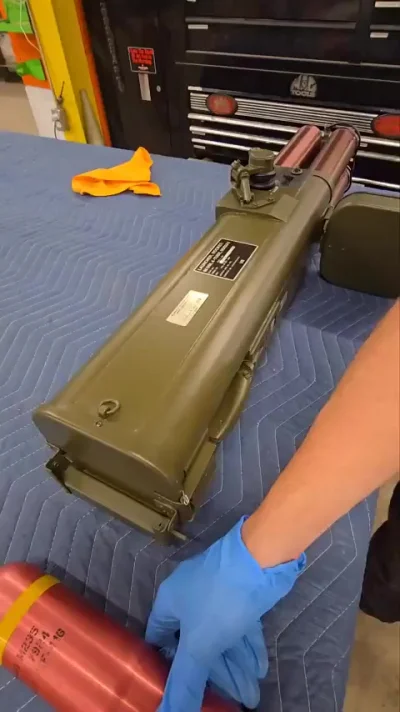 Коммандос. (реактивный огнемет)