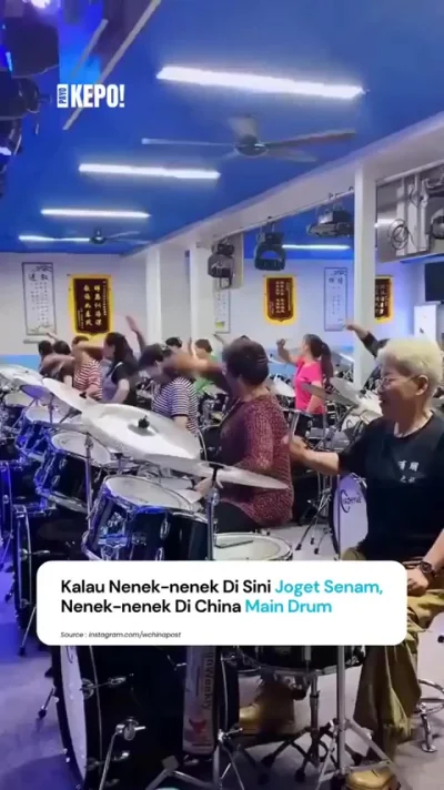 Занятия коллективной игрой на барабанах в Китае для поддержания активности пожилых людей. (Утром вместо зарядки в квартире самое оно)