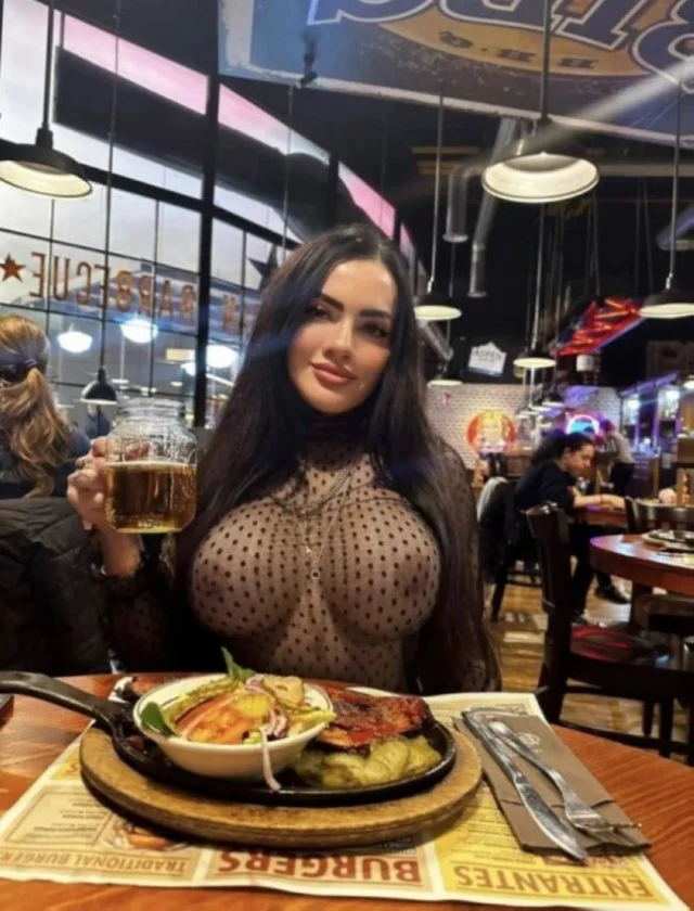 Молодые красавицы