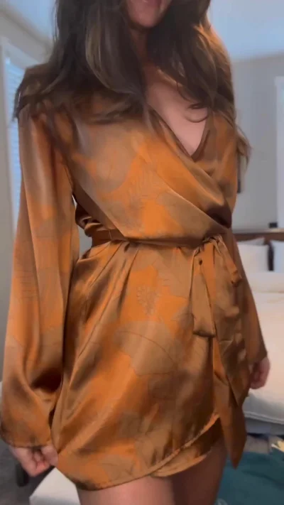 Emmyspaghetti в халате