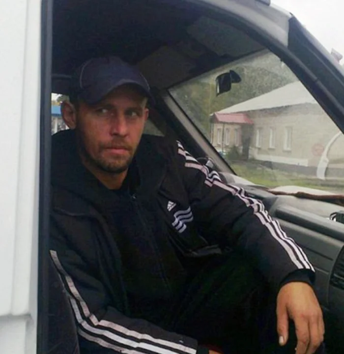 «Они улыбаются при тебе, а потом исчезают в чужих объятиях…»