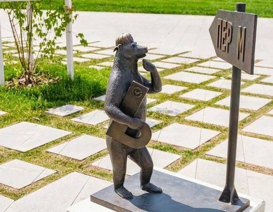 🐻 Пермские мишки: бронзовое семейство на набережной Камы