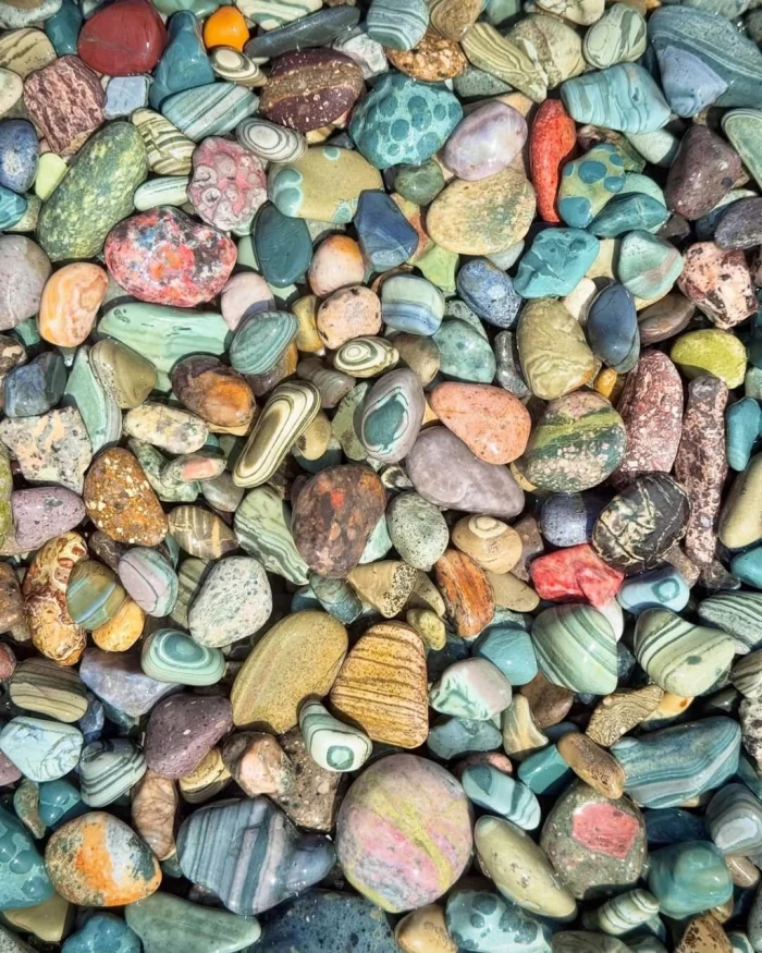 🌊 Сокровища мыса Четырёх скал — где камни красивее, чем сувениры