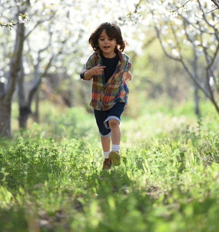 15 уморительных ситуаций с малышами, чья наивность бьёт все рекорды милоты