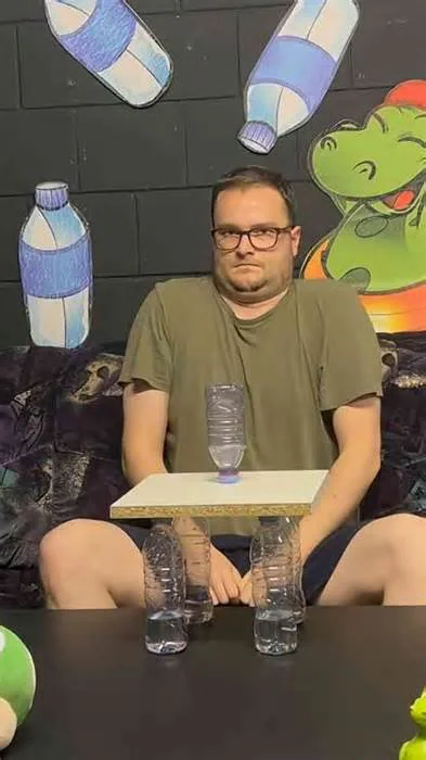 Трюки с переворотом бутылок