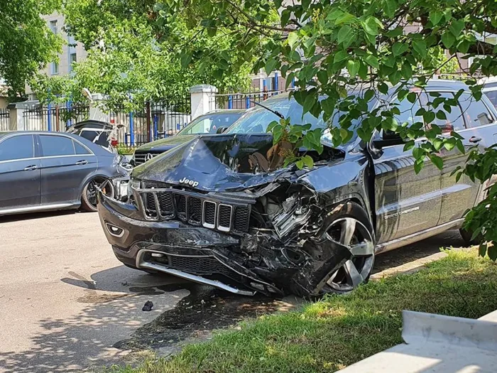 Автомобиль Михаила Ефремова, на котором он устроил смертельное ДТП, снова выставлен на продажу