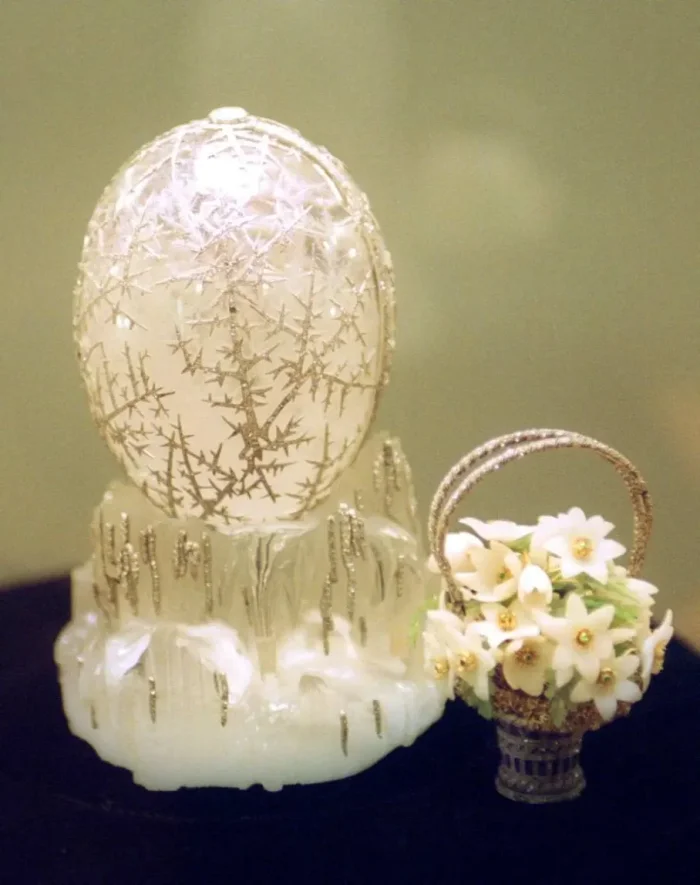 «Зимнее яйцо» Фаберже 1913 года, одно из самых редких и ценных императорских пасхальных яиц, вновь выставлено на торги аукционного дома Christie’s .