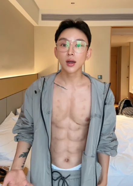 Как можно потратить 560 тысяч долларов на фальшивый пресс