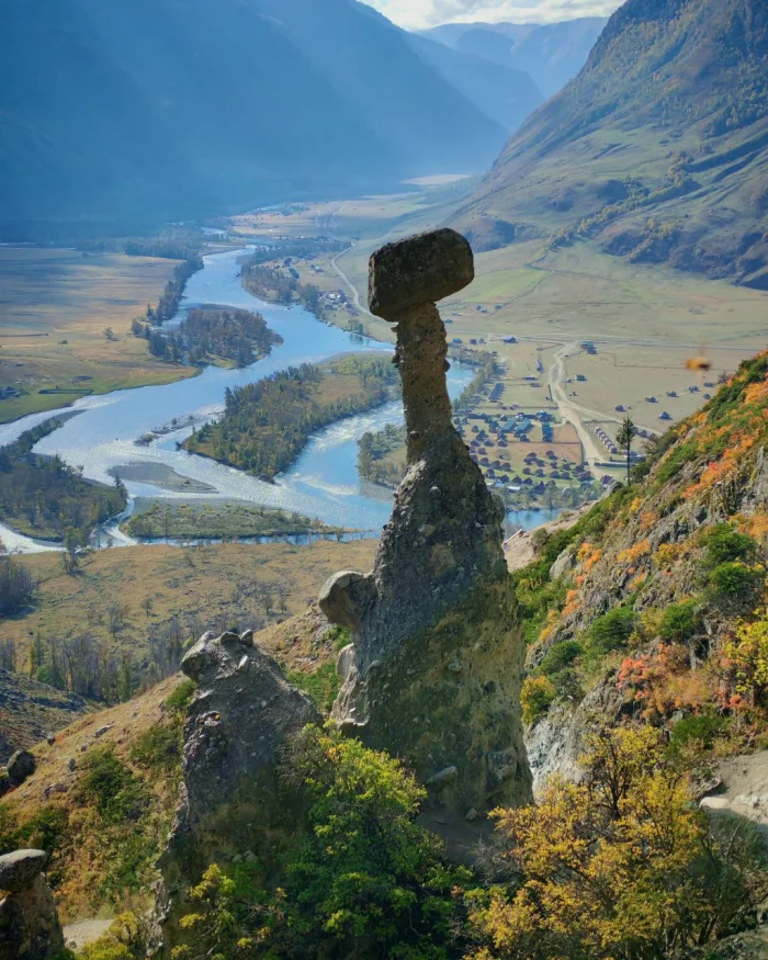 Каменные грибы Аккурума — природная фантазия Алтая